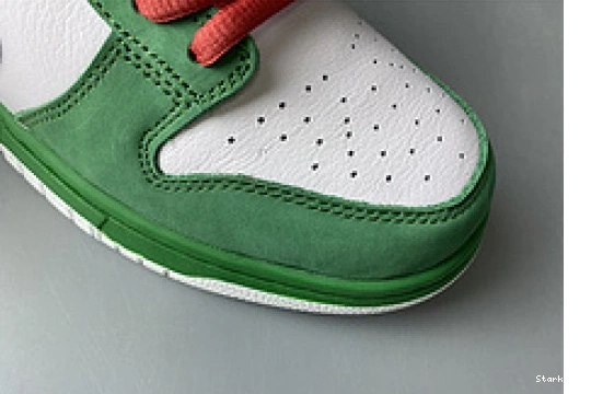 SB 304292-302 Low Dunk Nike Heineken 0728